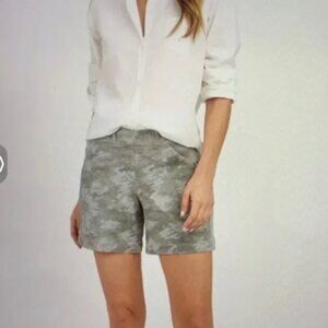 SPANX Camo Shorts – Pull-On Stretch - Size L